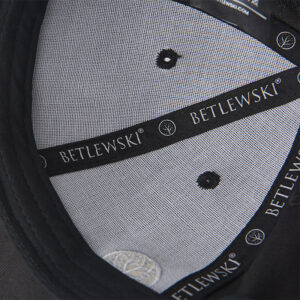 Czapka z daszkiem czarna Betlewski CJB-01