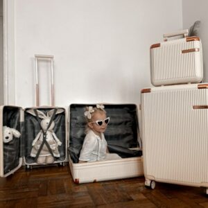 duży zestaw walizek i kuferków nebula