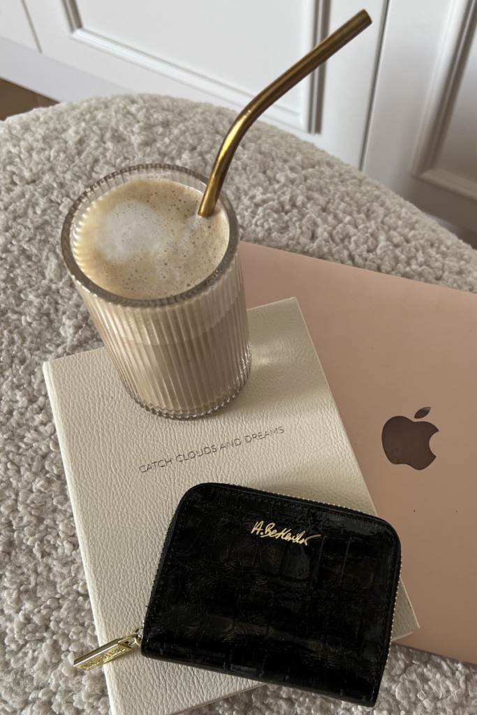 Organizer i notes – must-have w damskiej torebce do pracy i na spotkania