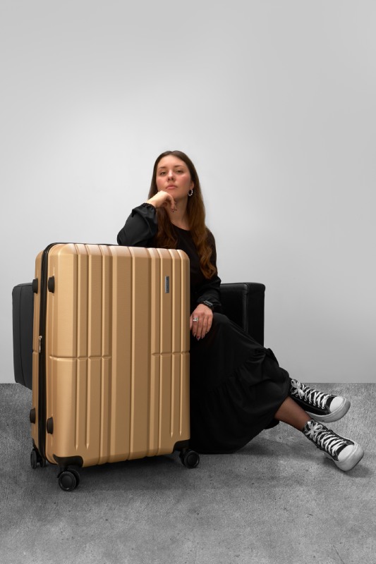 duża walizka rozszerzana nova