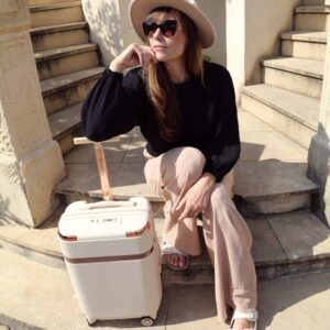 mała walizka titania