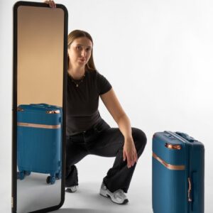 mała walizka titania