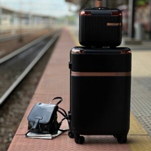 mały plecaczek damski reese