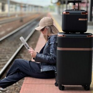 mały plecaczek damski reese