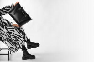 btf 10 czarny m4 torebka skorzana na wiosne 2024