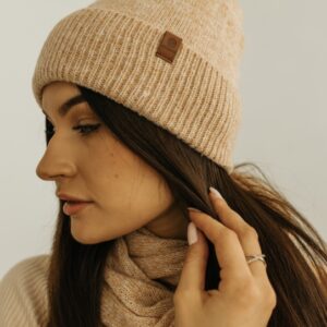 czapka wywijana damska winter