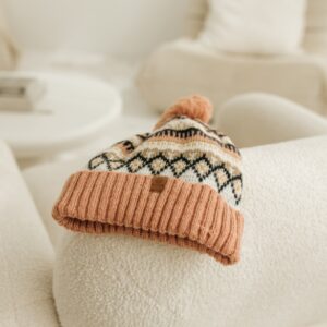 czapka damska we wzory winter