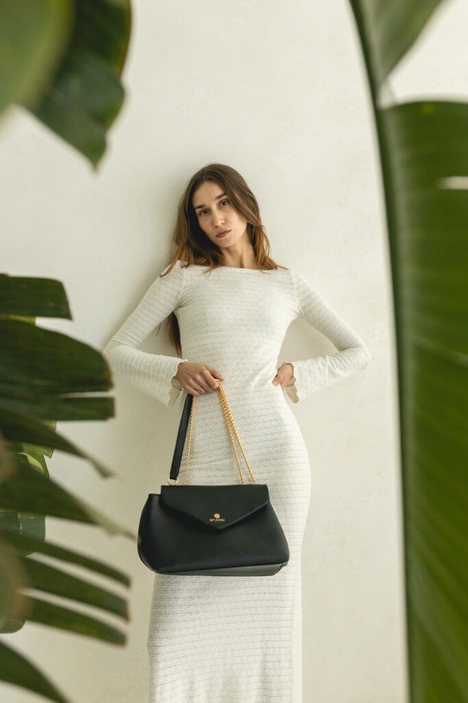 btj 09 czarny model seb 0608