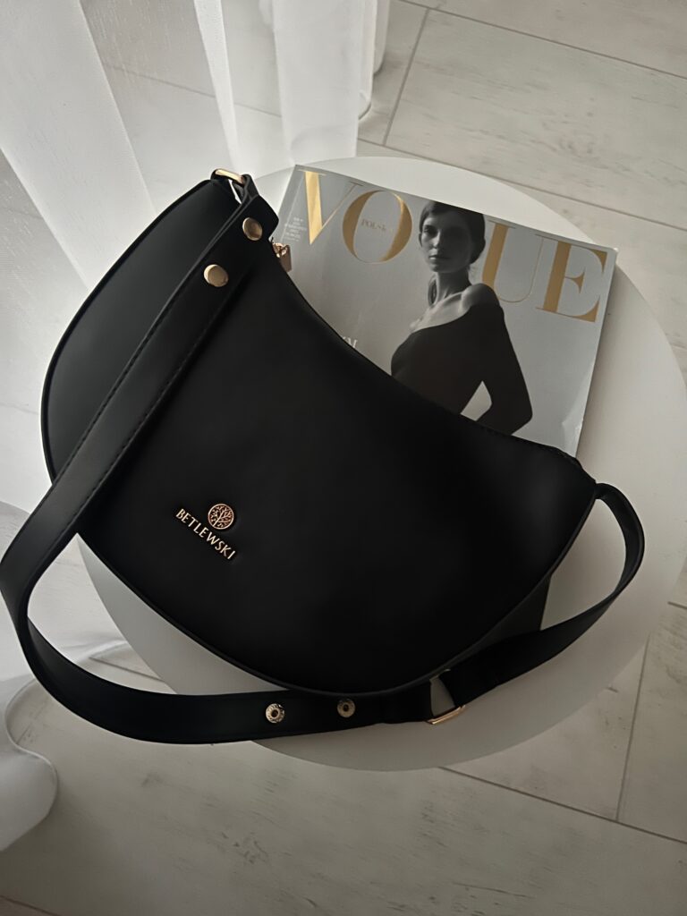 btj 15 czarny infl mariola kudra (10)