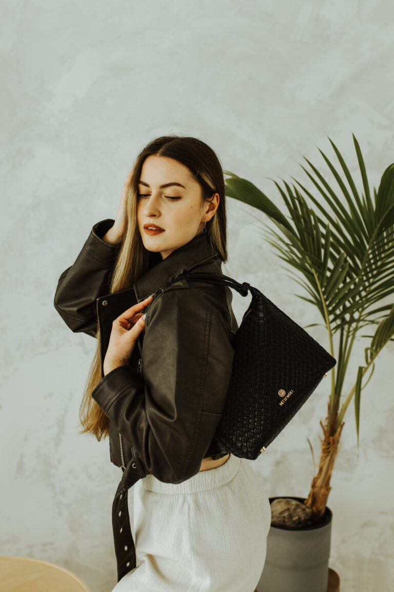 btj 25 czarny model seb 3304